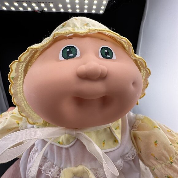 Cabbage Patch Kids Preemie Doll Coleco Yellow Tulips Bonnet Dress Bloomers READ - Picture 16 of 16